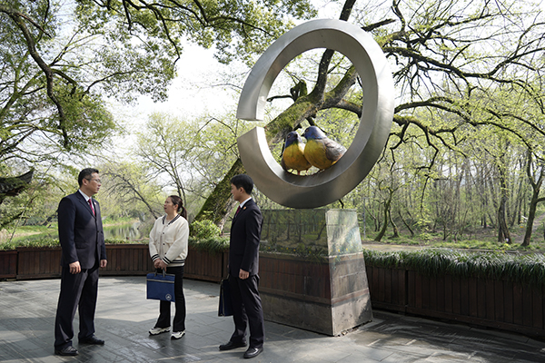 ���{ɫ���`��������Դ