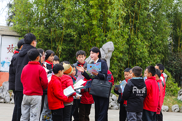 �F��ǭ�������α��o��ͯ��