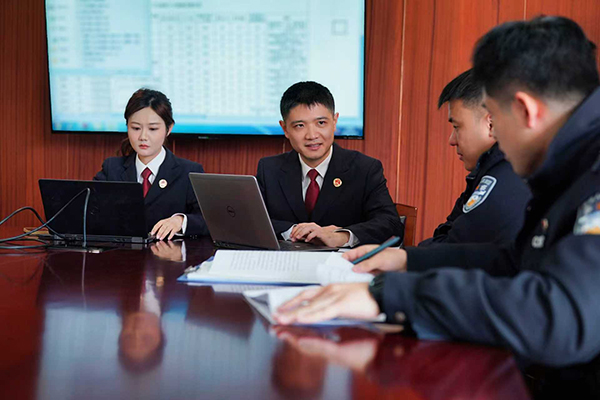 �H�鱳���µġ����i�P��