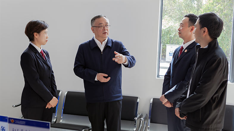 ���룺׌����(w��)���|(zh��)���l(f��)չ�ęz���ɫ����