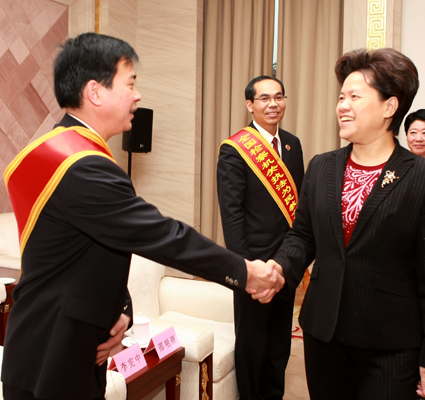 �����e�Ј�(zh��)�����������(b��o)���(hu��)