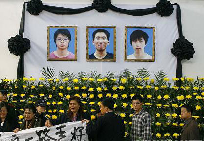 �L(zh��ng)����W(xu��)��W(xu��)��Ӣ�ۼ��w�Y(ji��)����¾���ˮ��ͯ