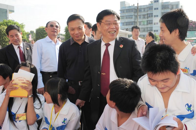 ����Ѳҕ�ƶ� ��ҕ�ӏ�(qi��ng)�h��(n��i)�O(ji��n)��