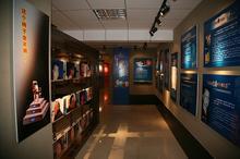 ���r���F�����h�T�ɲ����^����������ʾ��������