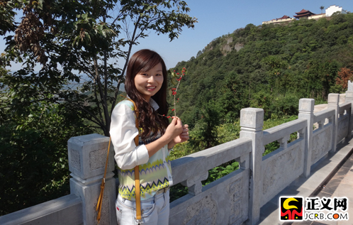 �A�󣺳ɞ�һ���z���