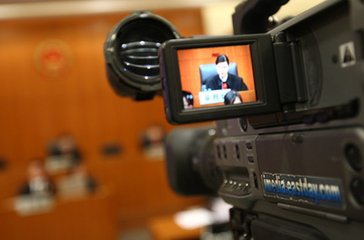 推進(jìn)審判流程公開 視頻直播庭審8萬次