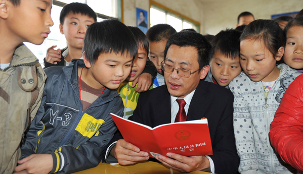 ���ϼκ̿h�z��Ժ�MС�W(xu��)�n�����v����֪�R