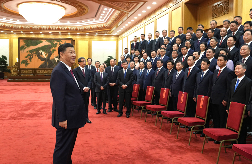 習近平會見全國優(yōu)秀縣委書記