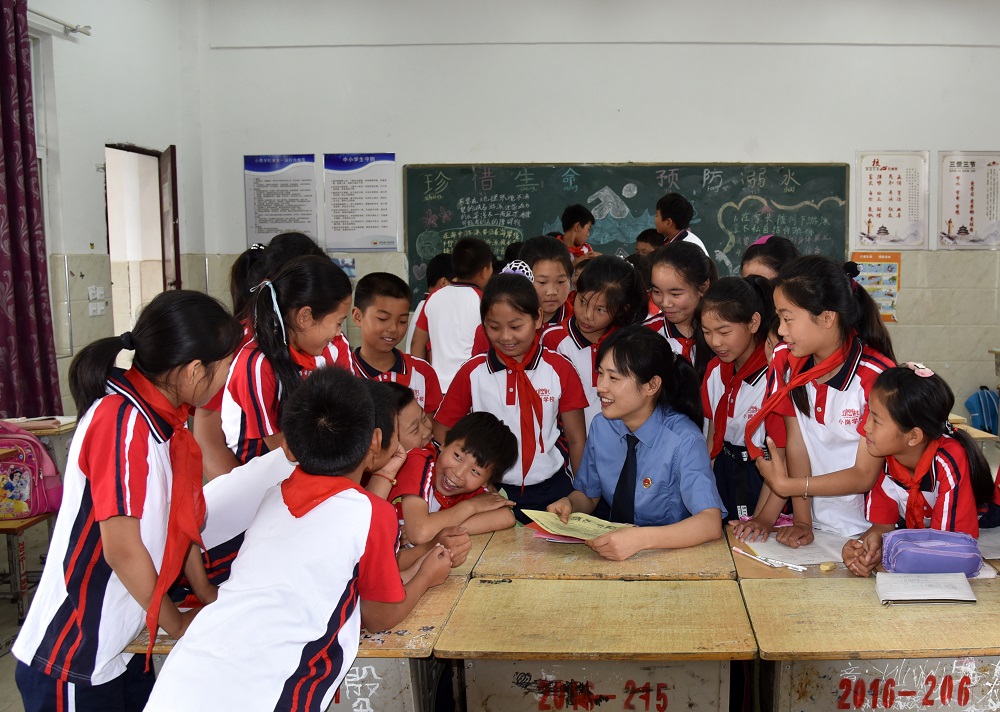 ����vʷ��(d��n)��(d��ng)<br />�V���z���ഺ��(l��)��