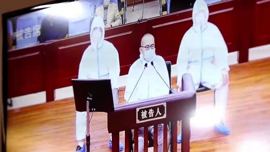 ������x��sĸ��